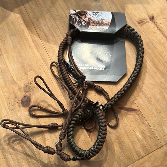 Braided 8 loop lanyard - Picture 2 of 3